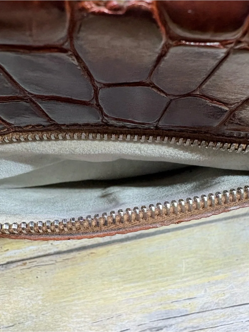 Brown Croc-Embossed Leather Crossbody Bag 100% real Alligator